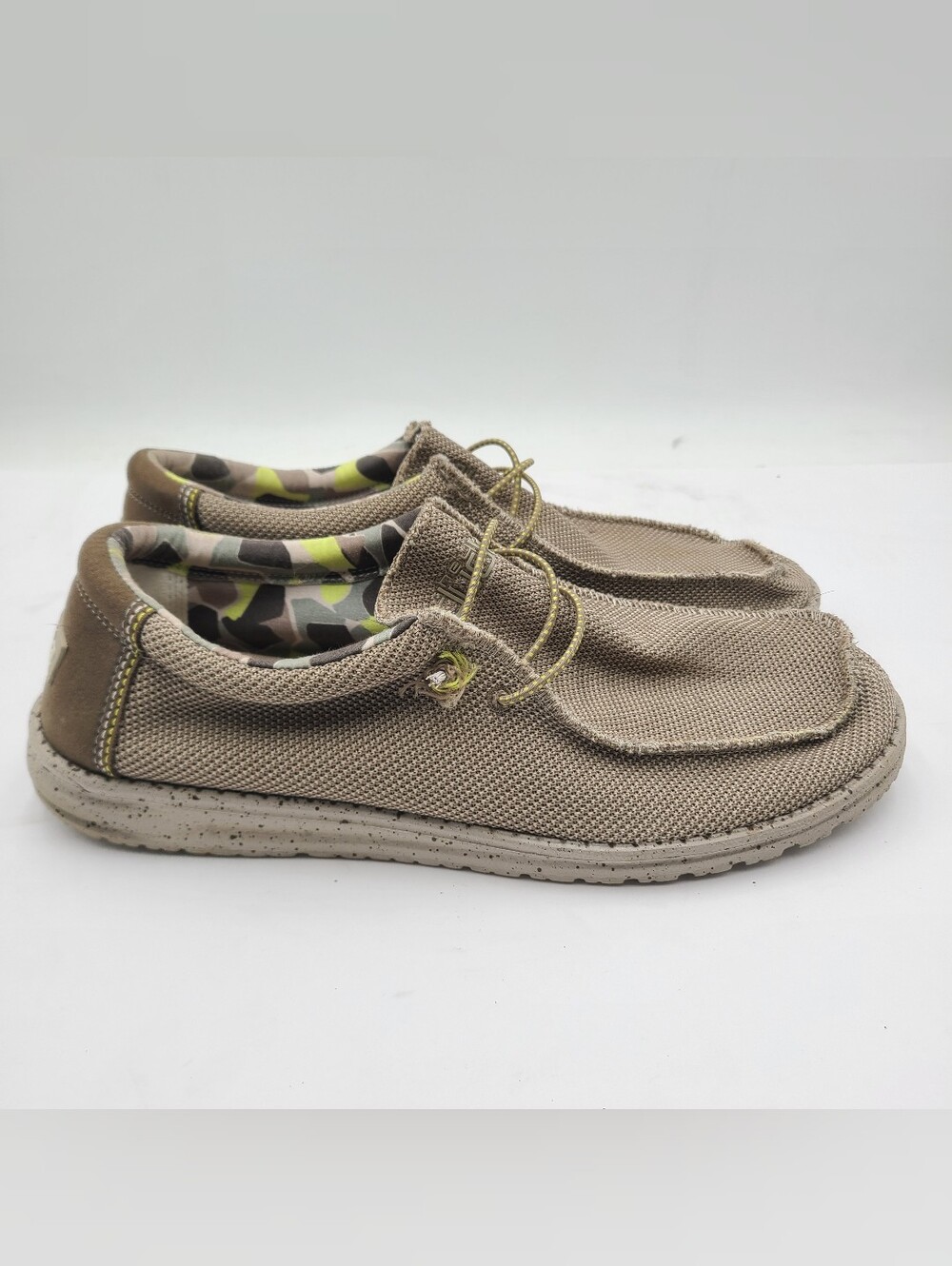 B48 Hey Dude Wally Sox Mens Size 13 Beige Knit Slip On Loafers Moc Toe